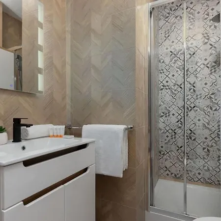 Lägenhet One-bedroom Kazimierz For Office Starowislna By Renters Kraków